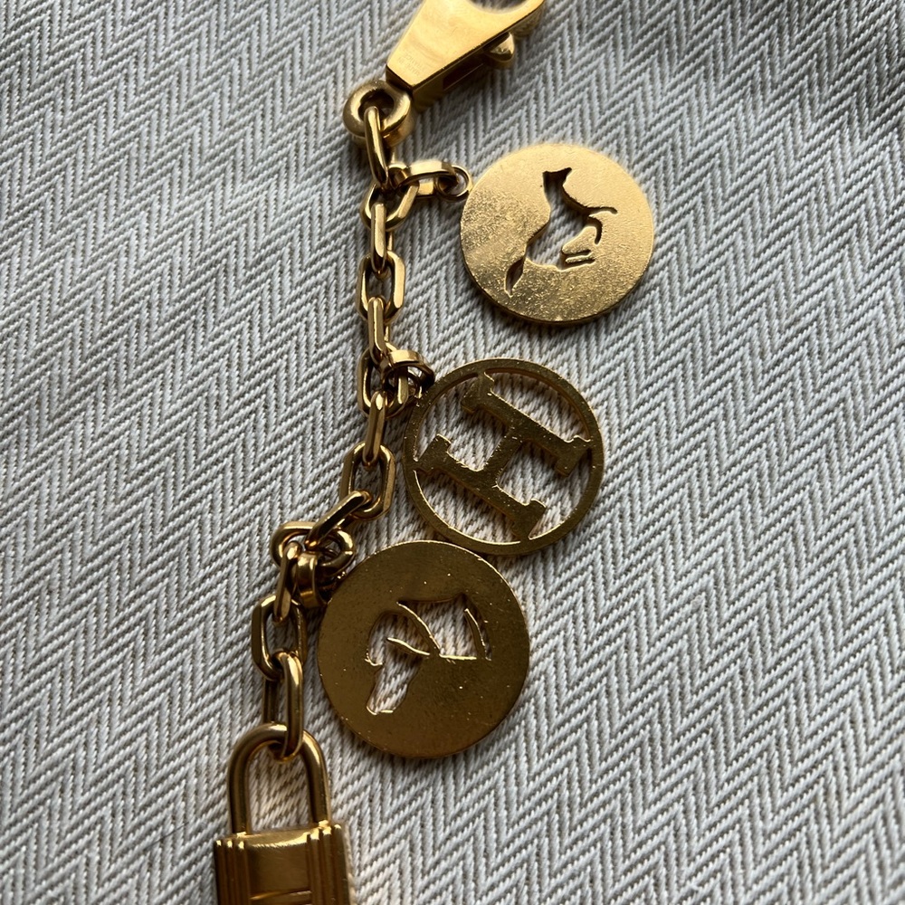 Hermes Gold Breloque Olga Bag charm amulette Cadena